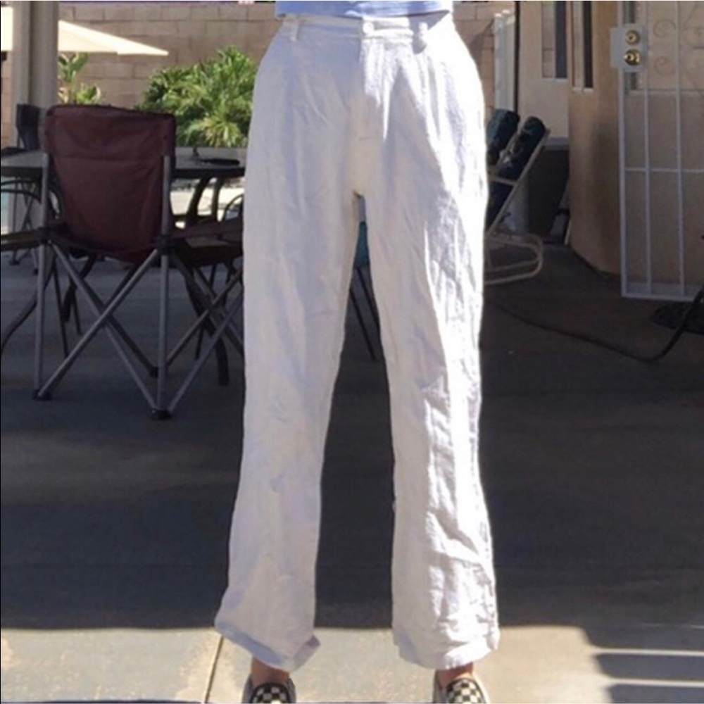 Brandy Melville Amelia White Pleated Pants